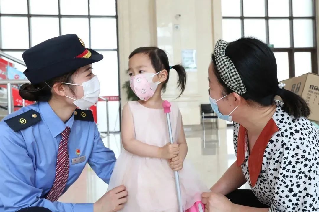 幼崽坐高铁,如何带人类幼崽优雅的坐高铁