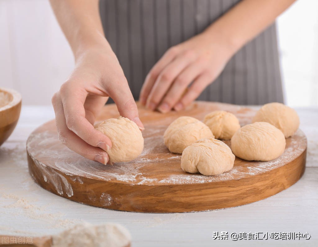蒸馒头会出现死面疙瘩,蒸车蒸馒头出现塌皮和死面啥原因