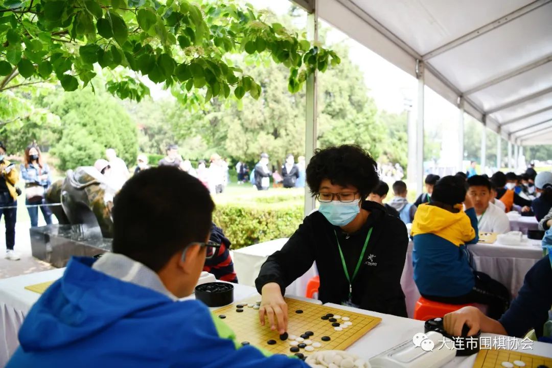 槐香四溢沁入八荒,槐香四溢