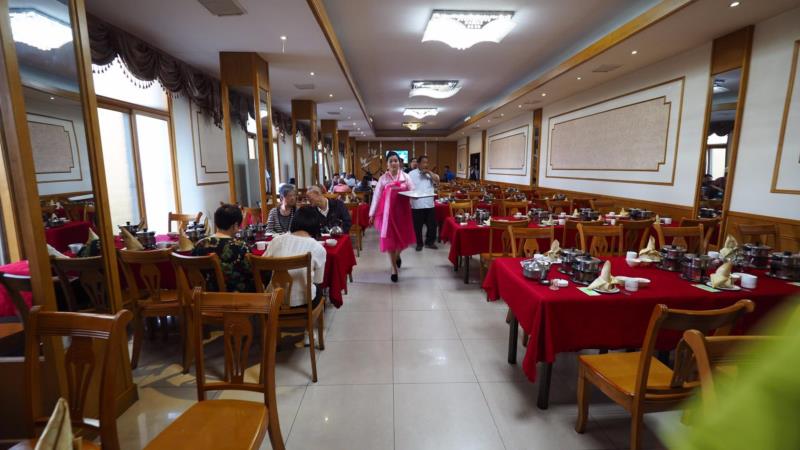 中国游客到朝鲜旅游,享受的待遇让他受宠若惊