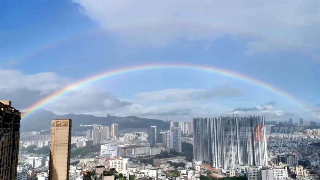 今日份小确幸遇见彩虹,今日份小确幸请签收图片