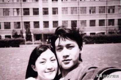 陆毅父女拍写真，贝儿双腿太细遭质疑，鲍蕾晒花絮视频力证未p图