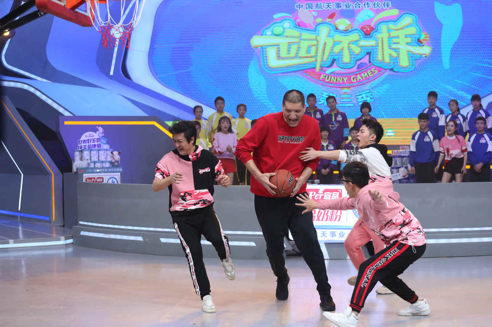 CBA巴特尔传奇故事？巴特尔北京美国豪宅曝光？巴特尔子女的事业