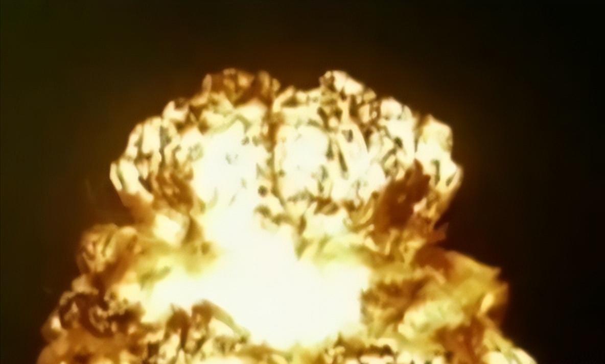 中国第一颗核弹爆炸成功时间,中国第一颗中子弹爆炸时间