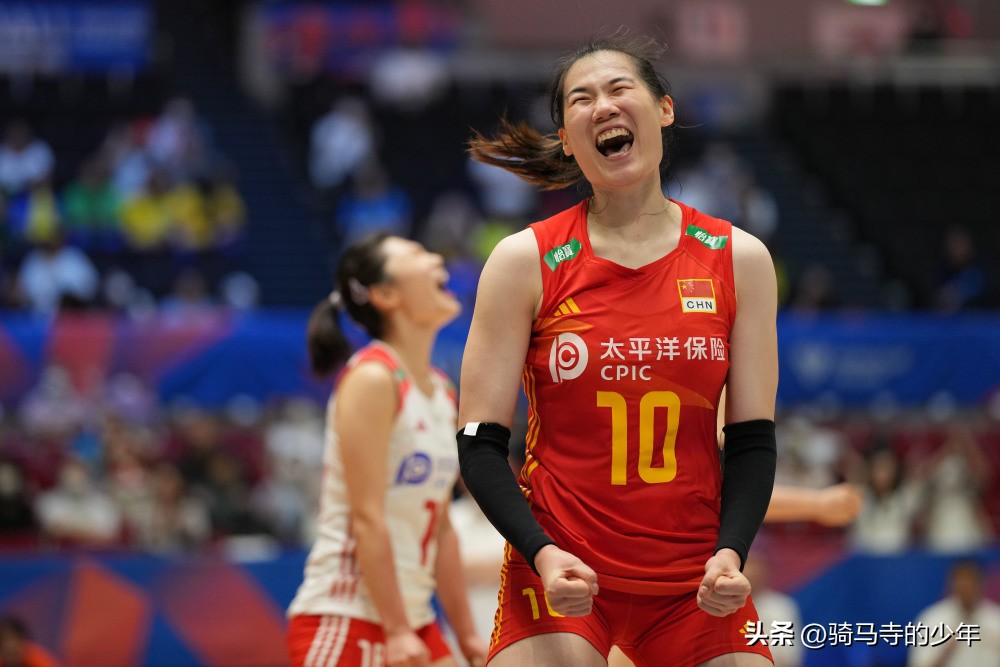中国女排2-3巴西王云蕗,中国女排遭逆转四胜一负晋级16强