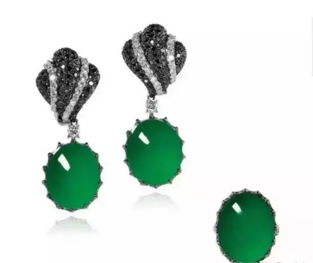 香港保利拍卖珠宝,香港拍卖会6000万的手镯去看看