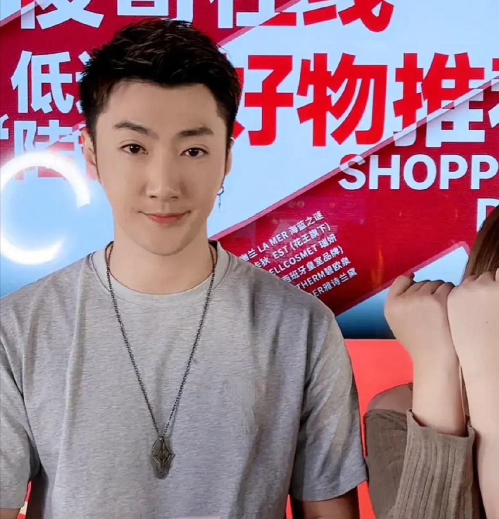 tvb男演员男扮女装,tvb经典男扮女装艺人