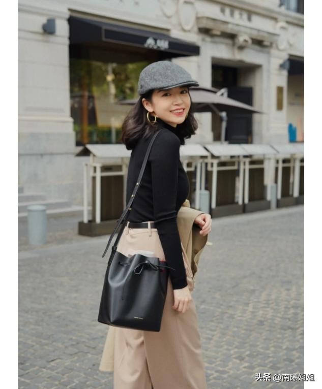 显脸小的帽子戴法,为什么有人戴帽子显脸大