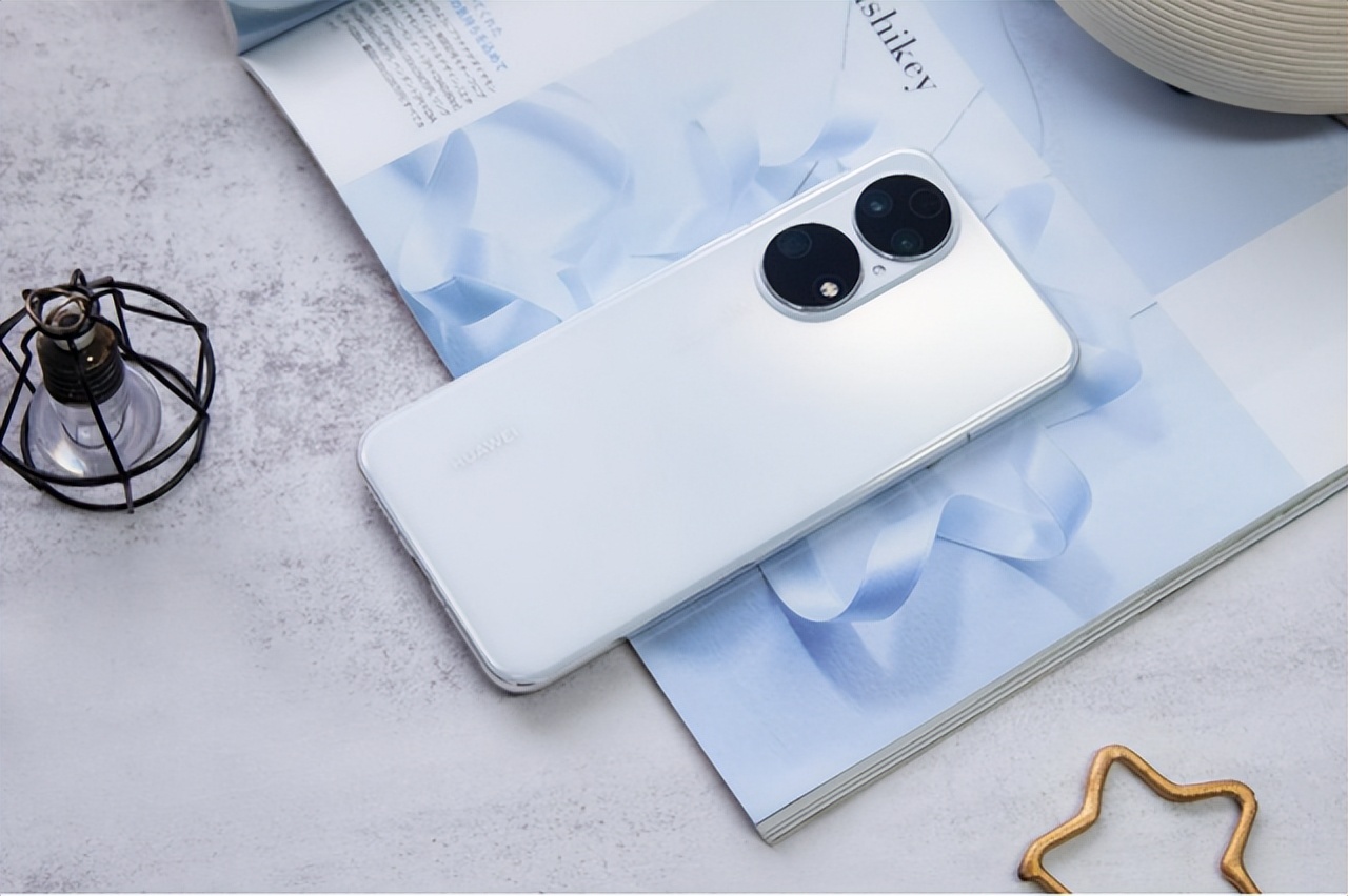 都5G时代了，为什么很多人喜欢买4G手机？这届消费者太理智