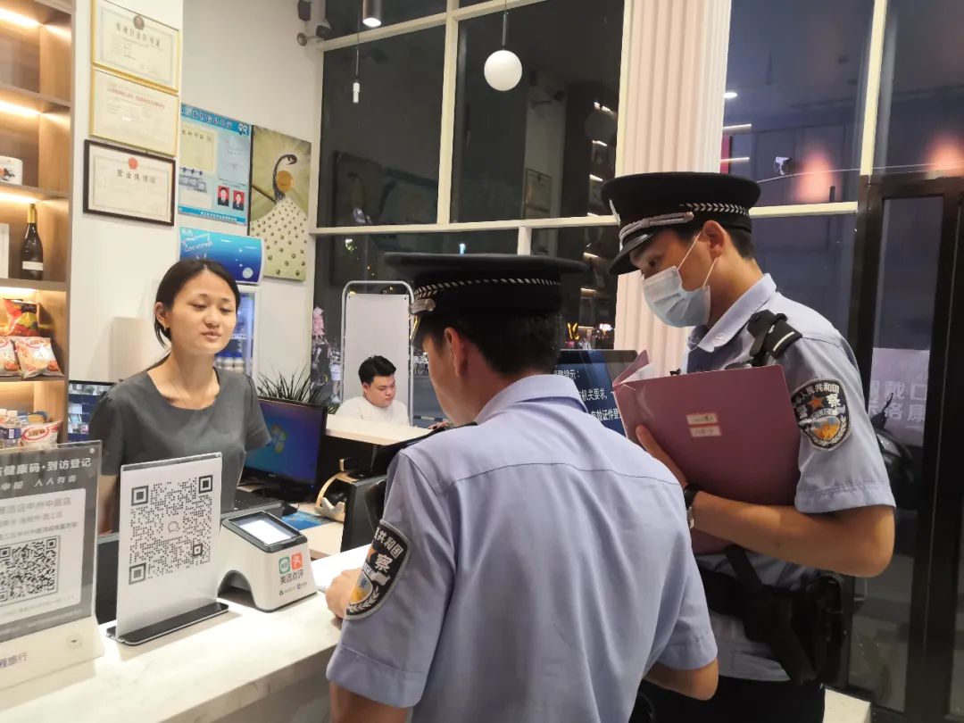 夏季治安打击整治“百日行动”丨尽锐出战！河南洛阳公安全力开展夏夜治安巡查宣防第二次集中统一行动