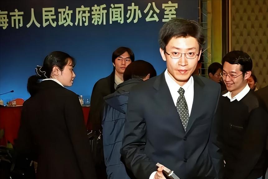 落后就要挨打,国家有难,有人骗了十几亿,有人挺身成英雄