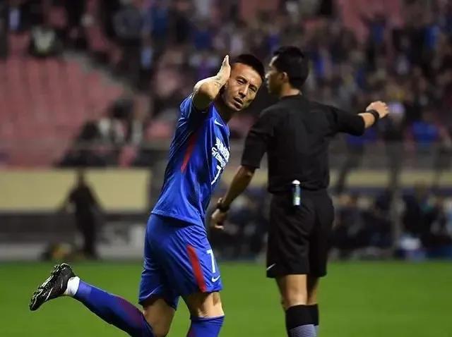 中国足球天才大器晚成,足球史上十位大器晚成的杰出球员