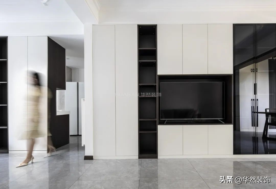 客厅一点也不高级,简单大气上档次的客厅电视背景墙