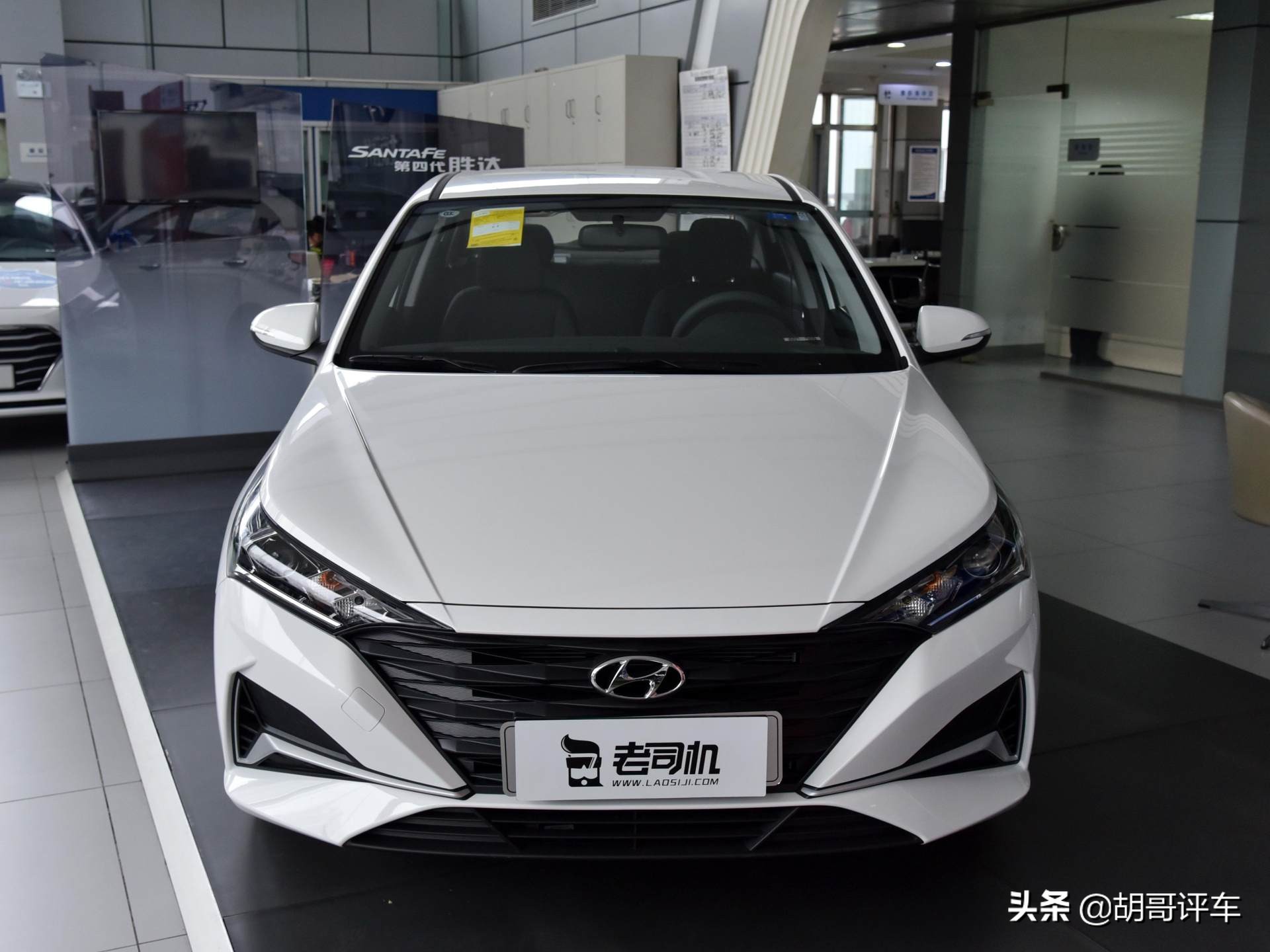 16款悦纳自动挡顶配,头灯悦纳