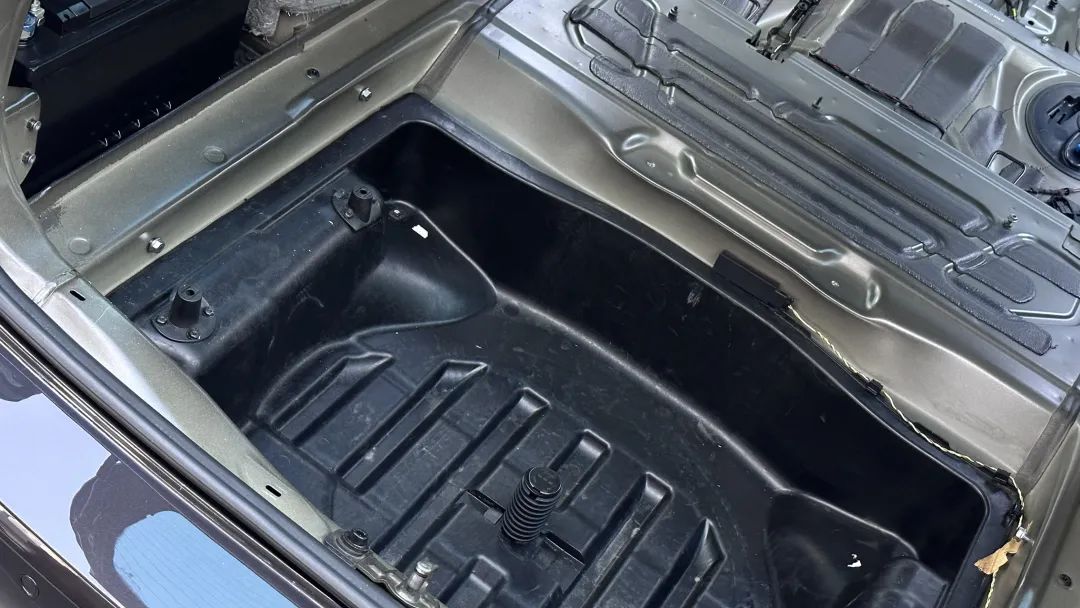 r36翻新改造全过程,大众r36这么老的车怎么还卖这么贵