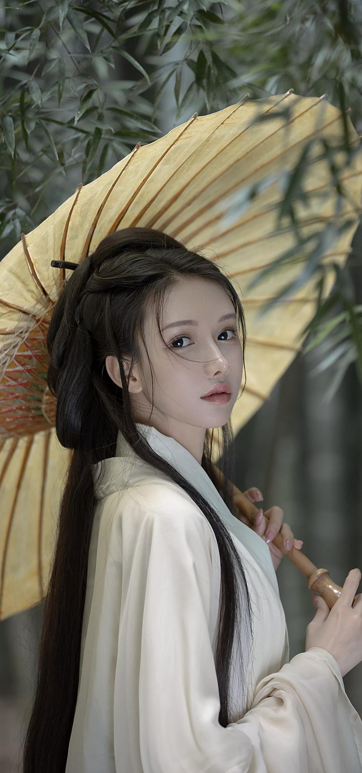 唯美古风金黄汉服美女壁纸,梦回大唐汉服夜景拍摄