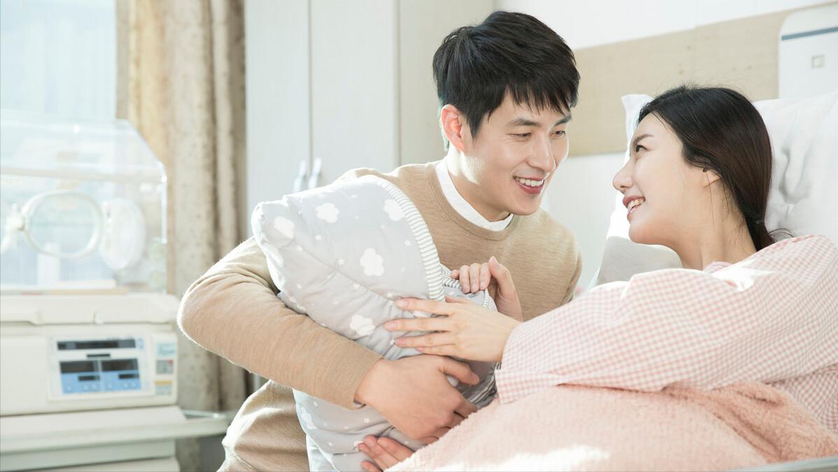 女人的子宫往下掉怎么治疗,女人老了子宫脱落的症状