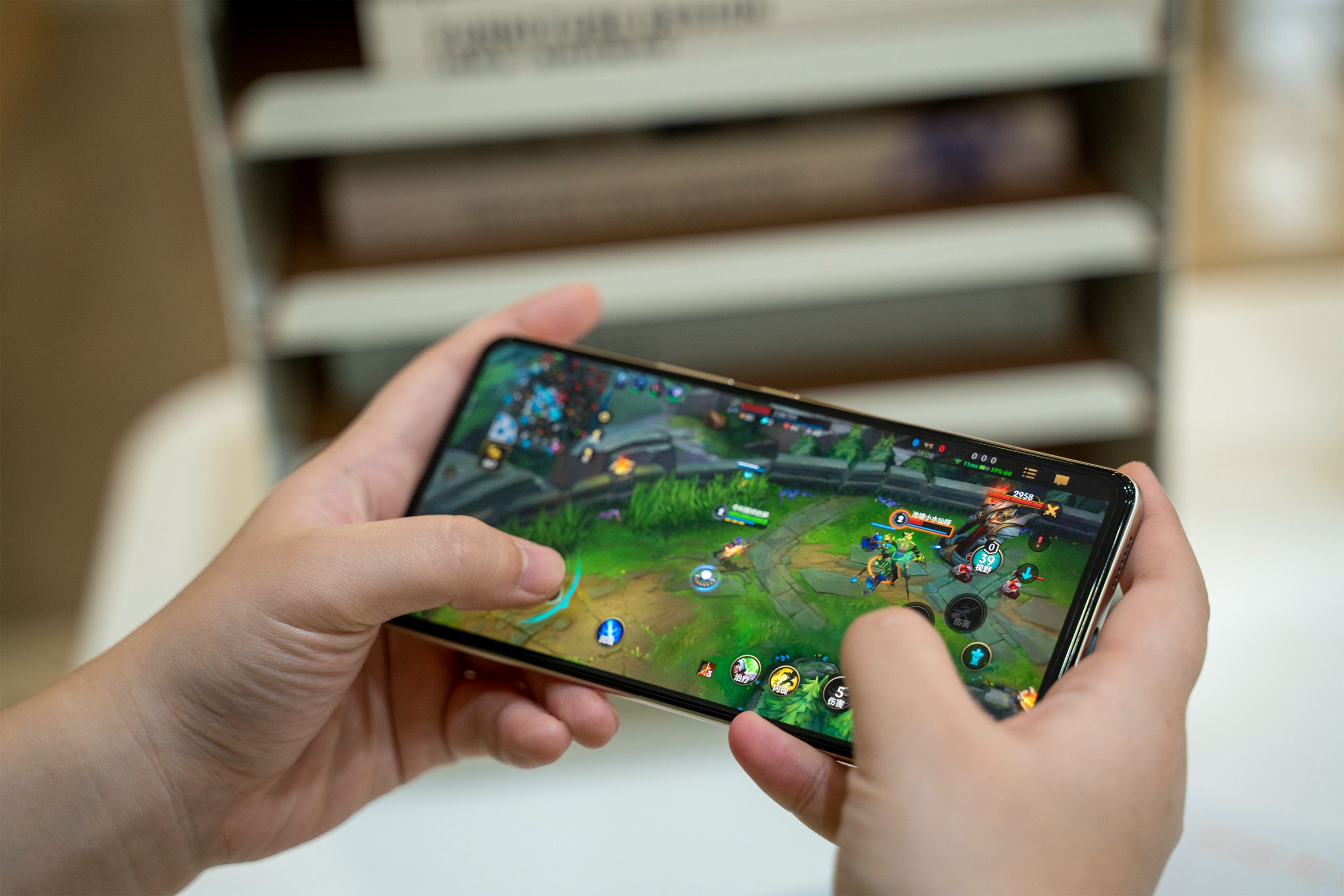 iqooneo5s骁龙888可以开吃鸡90帧吗,骁龙888处理器iqooneo5s多少钱