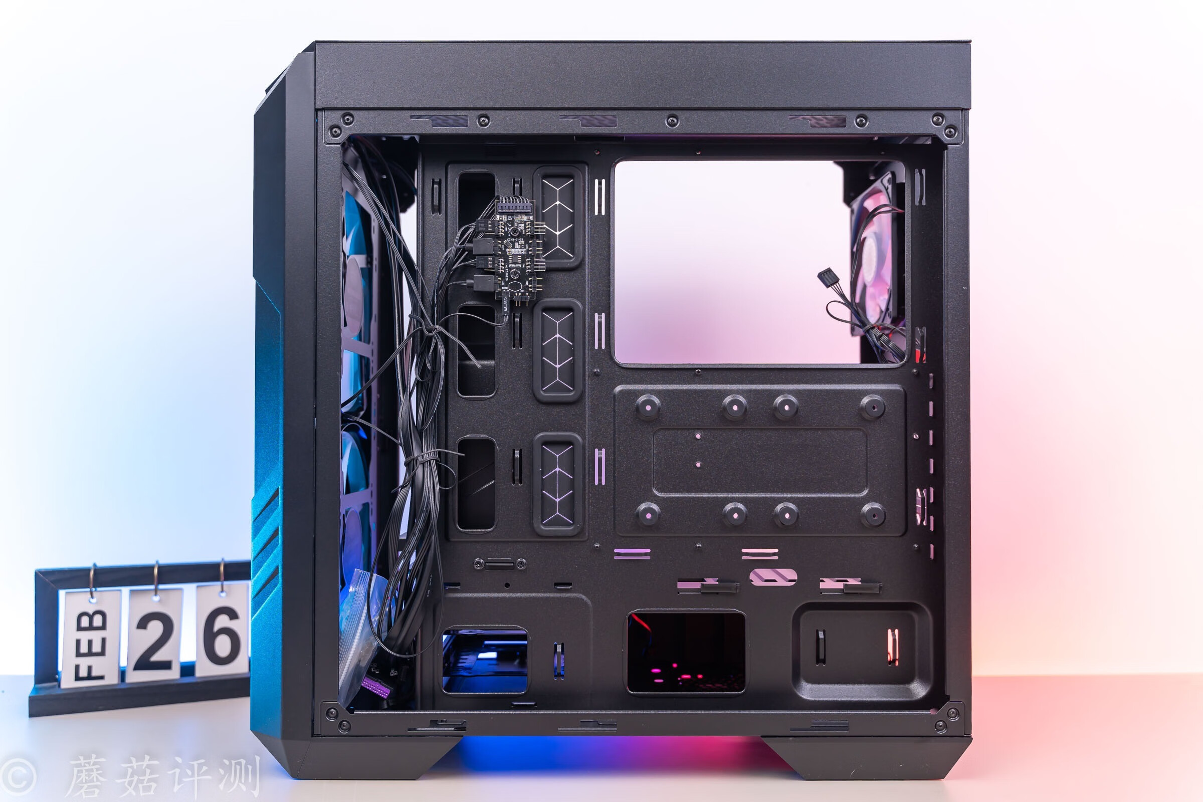 连续多日的高温，让朋友家的主机燥热难耐、更换机箱散热后获新生