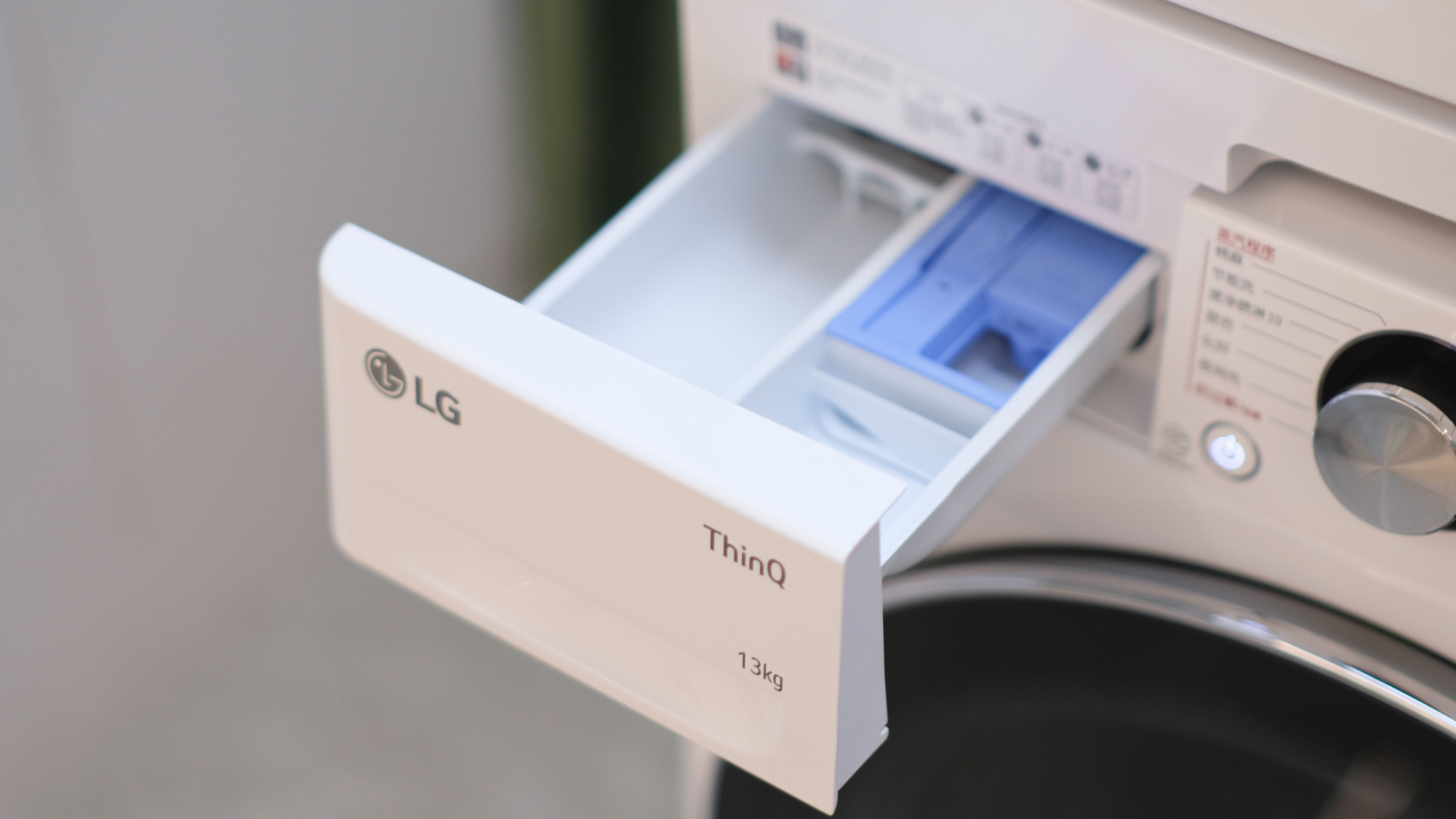 洗烘套装怎么选?双变频压缩机很重要!LG容慧洗烘套装告别晾衣架