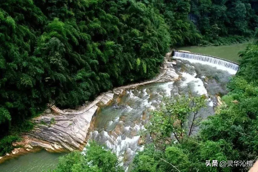 千里苗疆苗族村寨,松桃苗王城景区
