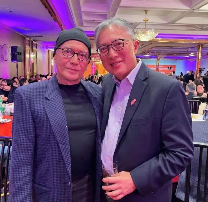 尊龙是公认世界4大美男子,尊龙说自己是亚洲第一美男