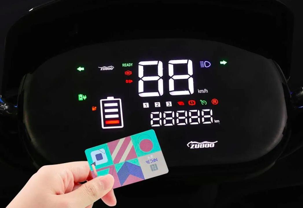 首款续航超过1000km的纯电动车,最新款速度最快的电动车