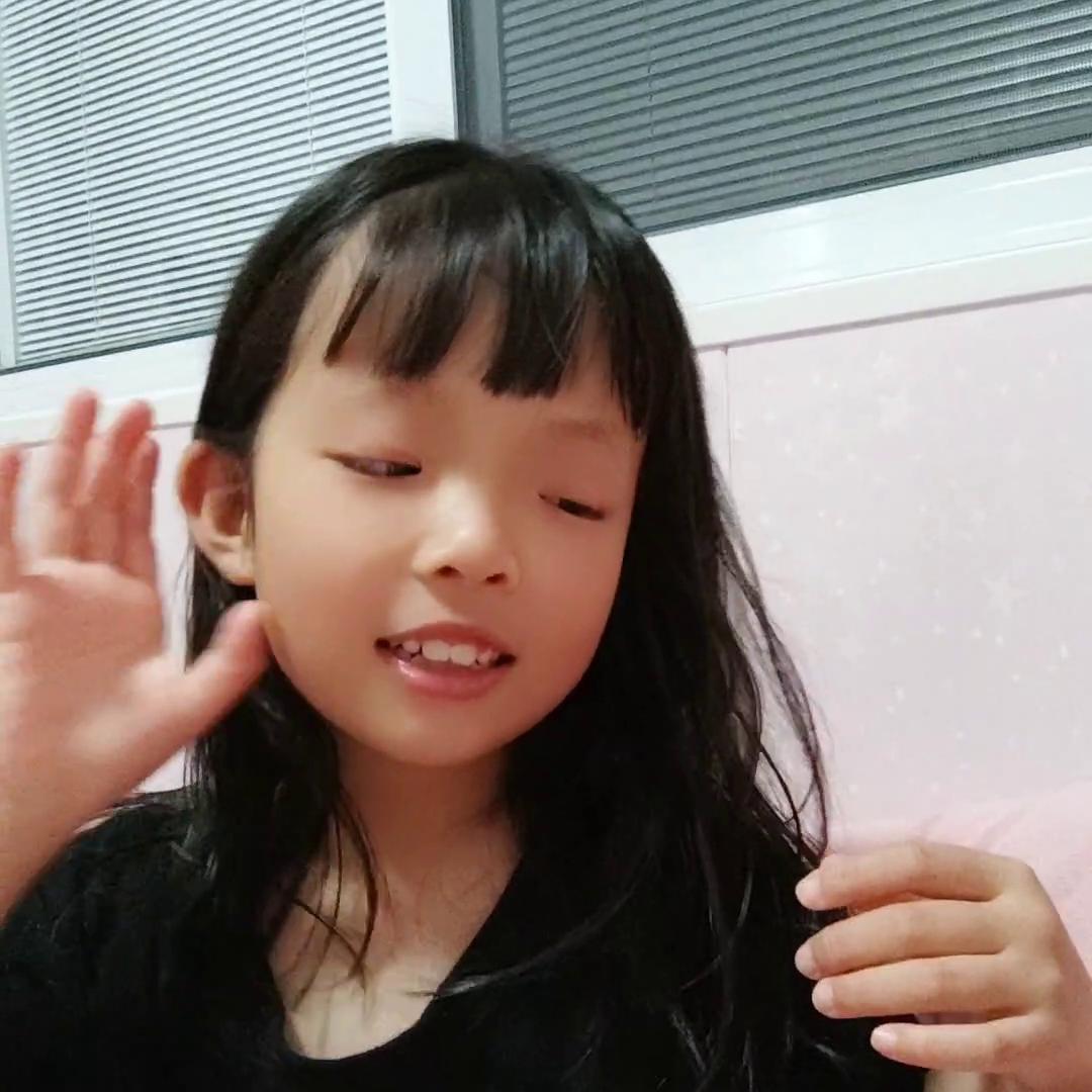 母女一起画大饼,母女画大饼的原创视频