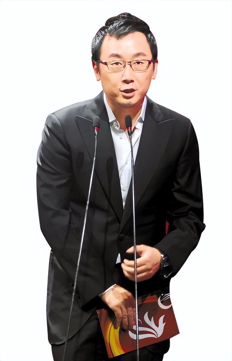 央视女主持人胡蝶有整容吗,主播胡蝶几岁嫁陆川