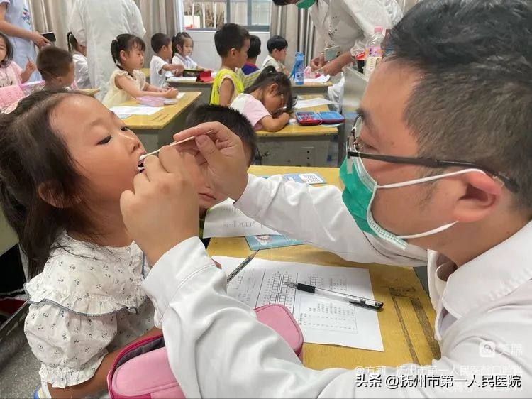 健康义诊助力乡村医疗提升,口腔健康义诊全国爱牙日
