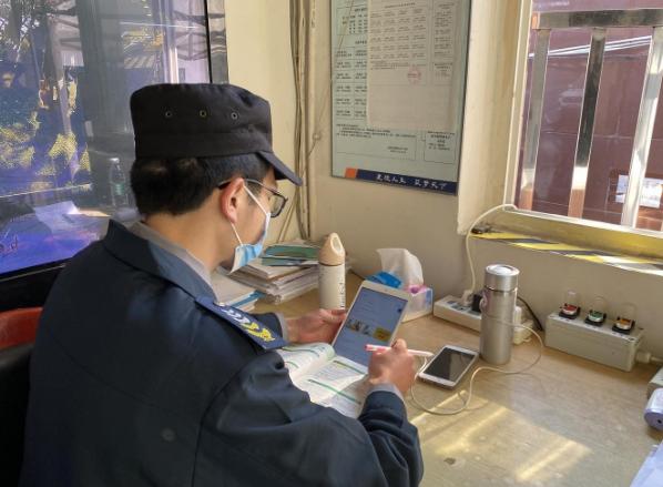 23岁211本科毕业生决定当保安,211当保安