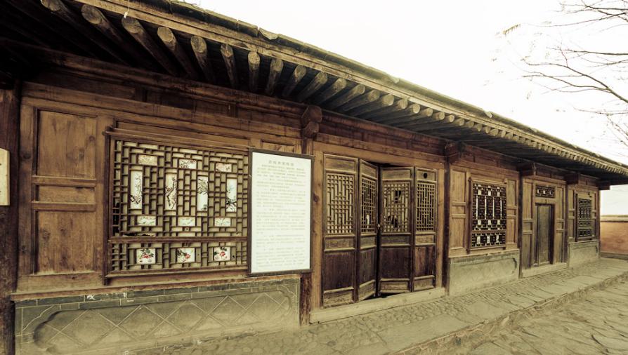 比年味谁更浓？谁能比得过花灯锦簇的栖云！