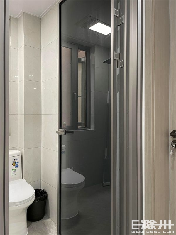 驱车一小时看了一个二十米的古镇,驱车半个小时才到达目的地