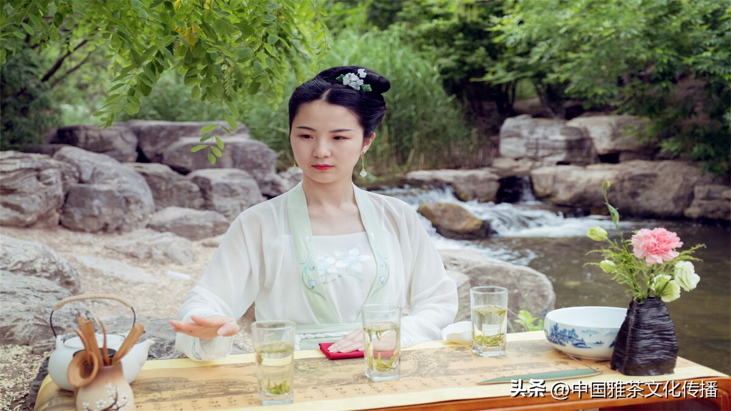 退休之后，不妨喝喝雅茶