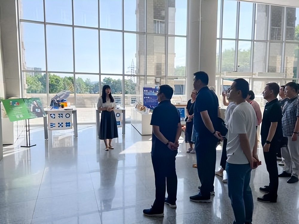 网站建设与管理技能、计算机应用工作室前往大连进行专业建设考察