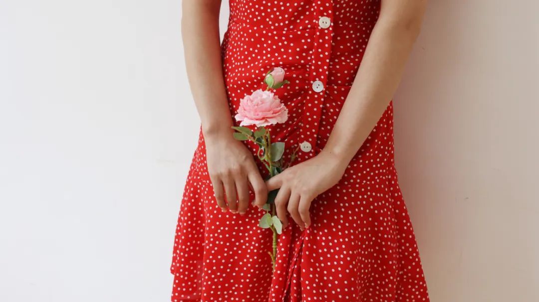 十人九湿湿气不除百病缠身,中医讲女人体内湿气重