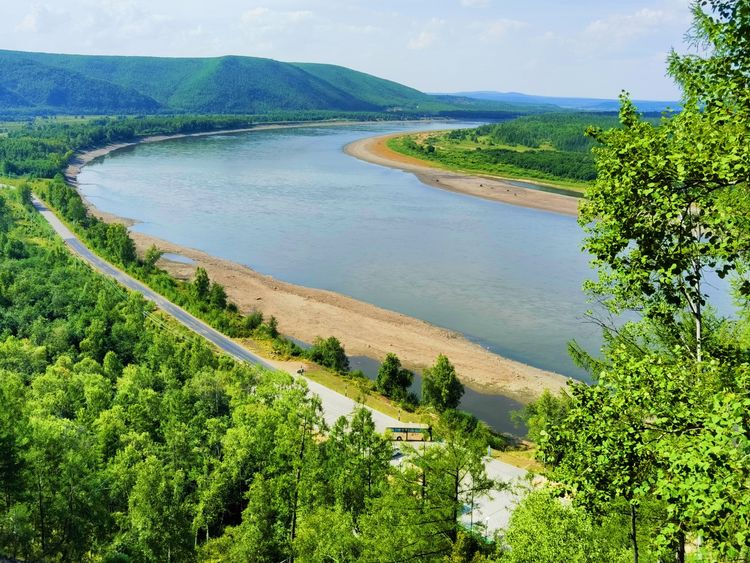 龙江县龙江第一湾,龙江第一湾山顶全貌