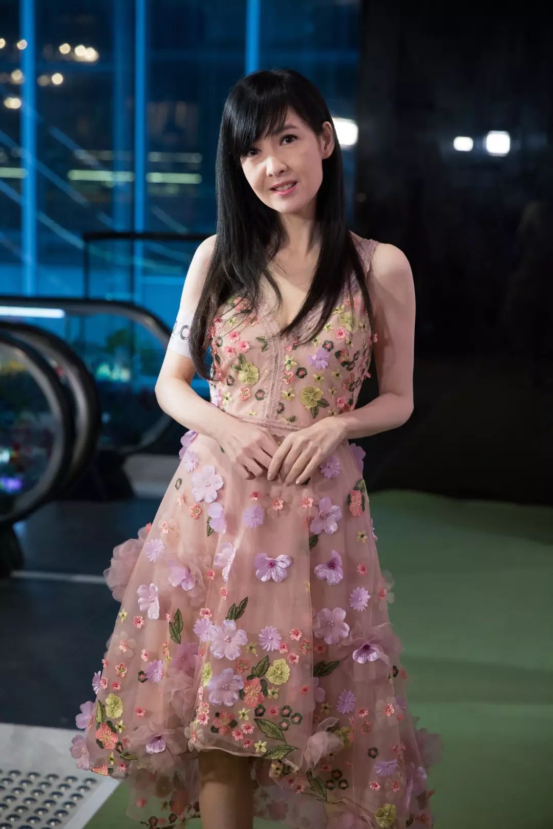 香港女明星冻龄,香港冻龄港姐吴婉芳