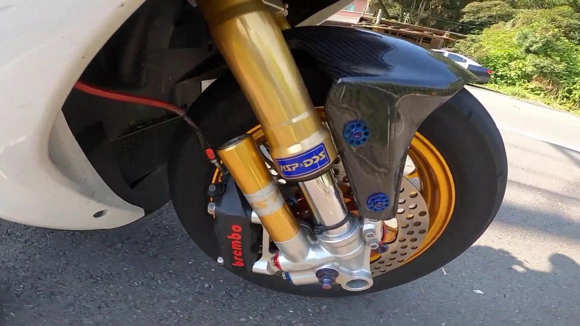 摩托车前减震左右区别,摩托车后避震器正叉和倒叉区别