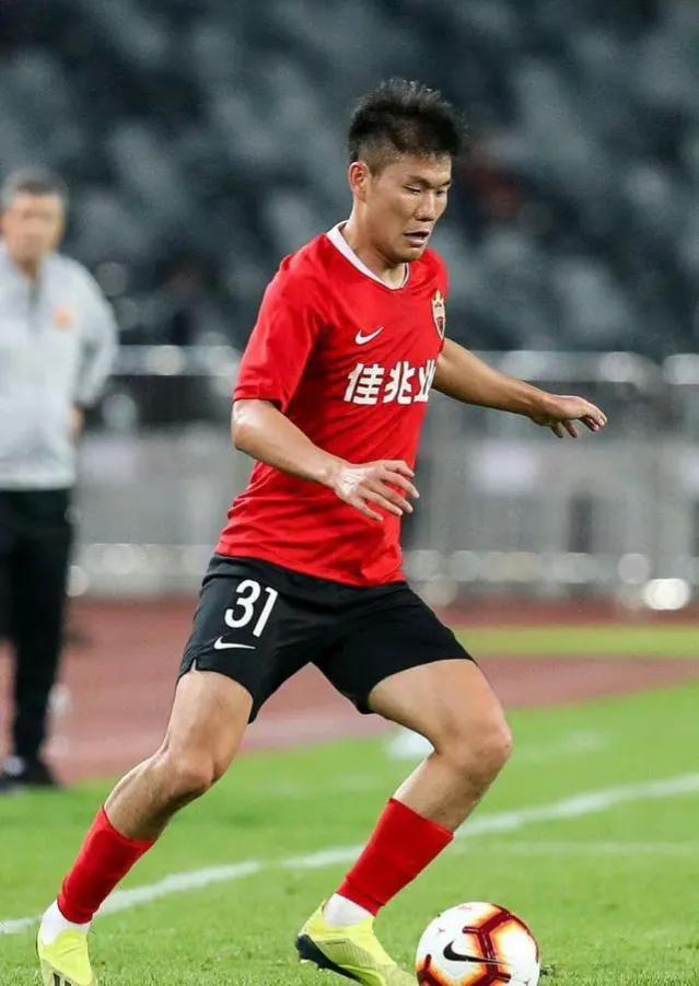 泰山队低迷期,泰山队这赛季为什么这么强