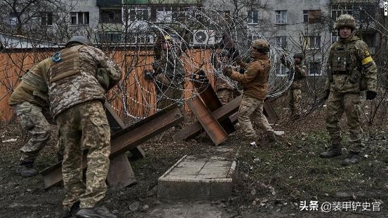 巴赫穆特绞肉机伤亡情况,反复拉锯