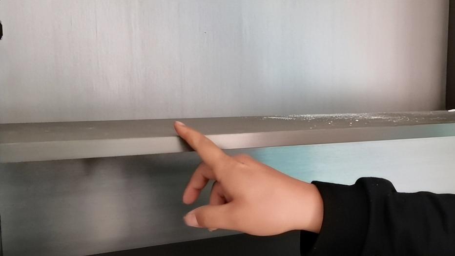 “挂羊头卖狗肉”在居然之家渭南店定制多米蓝家具，装好后发现不是该品牌