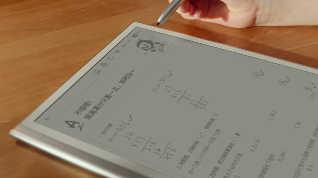 血亏3700万！曾风靡小学生的“顶流产品”，被谁逼下神坛？