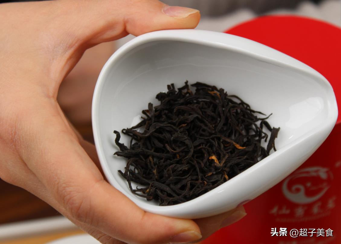 走亲访友带茶叶合适吗,春节回家带什么茶好