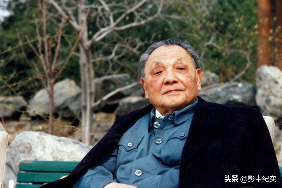 1997年，*小平邓**逝世，夫人卓琳致信*党**中央：*小平邓**交代了5个后事