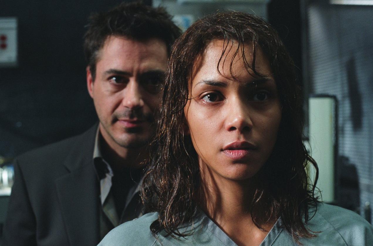 好莱坞第一个黑人奥斯卡影后：哈莉·贝瑞为艺术献身电影，附时间