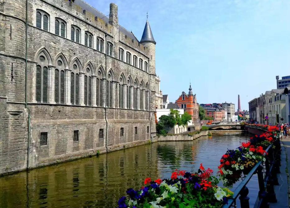 比利时历史发展阶段简介,比利时文学