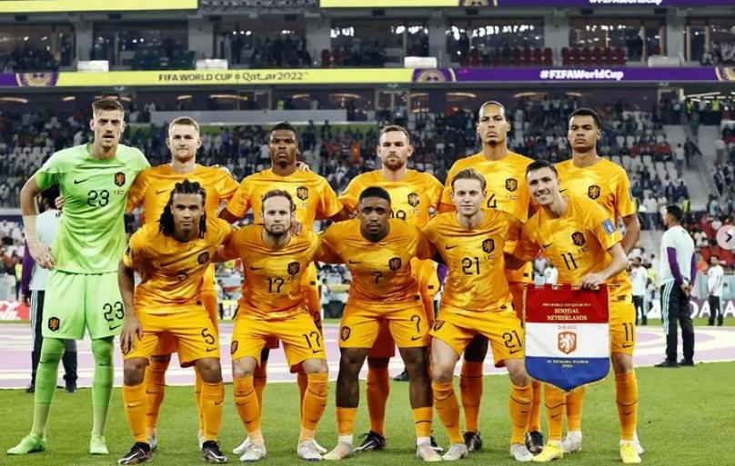 多年饮水机管理员，老婆劝他转行，荷兰国门诺珀特世界杯一战成名