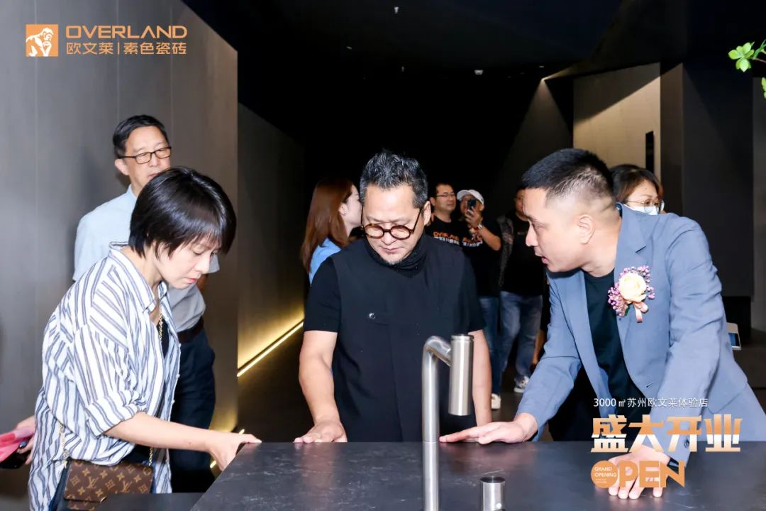 欧文莱温州旗舰店,欧文莱瓷砖3000平展厅