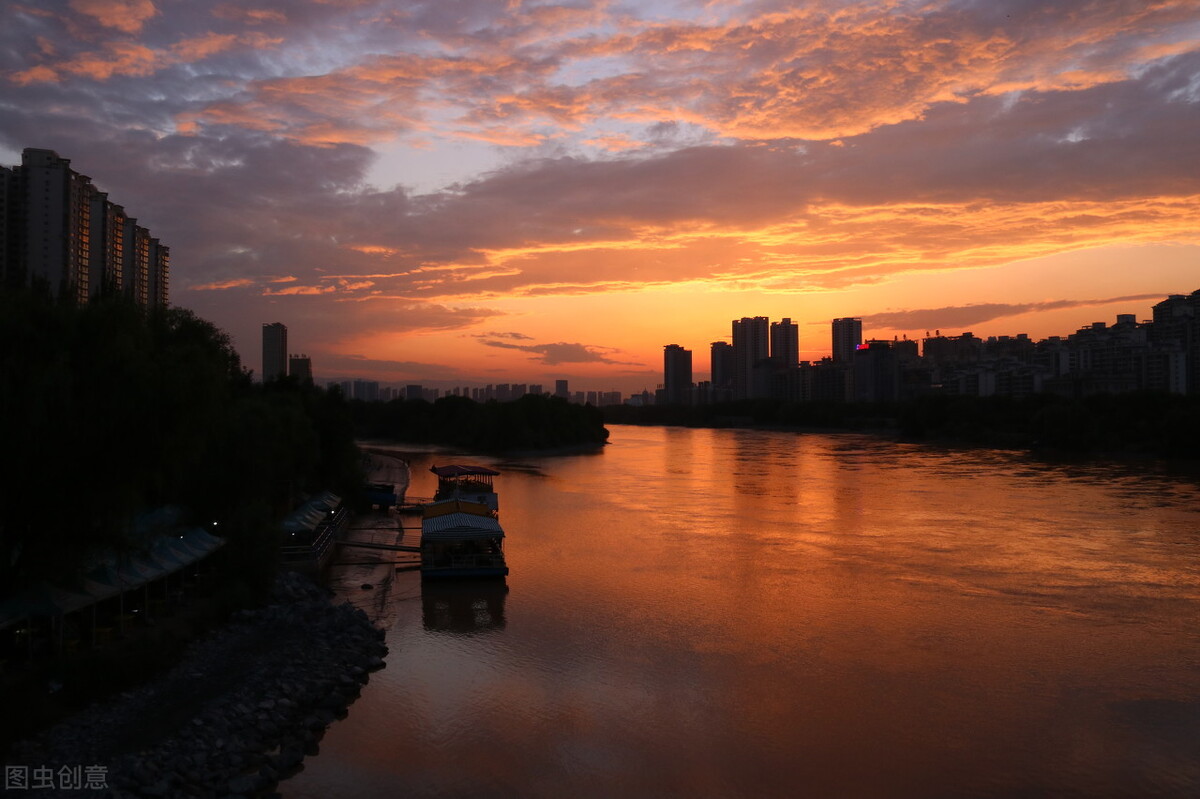 怎么做自我介绍视频素材,怎么做自我介绍视频